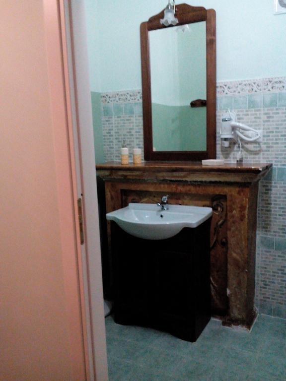 Aliano La Casa Dellamericano - Casa D'Epoca Anni '30 מראה חיצוני תמונה